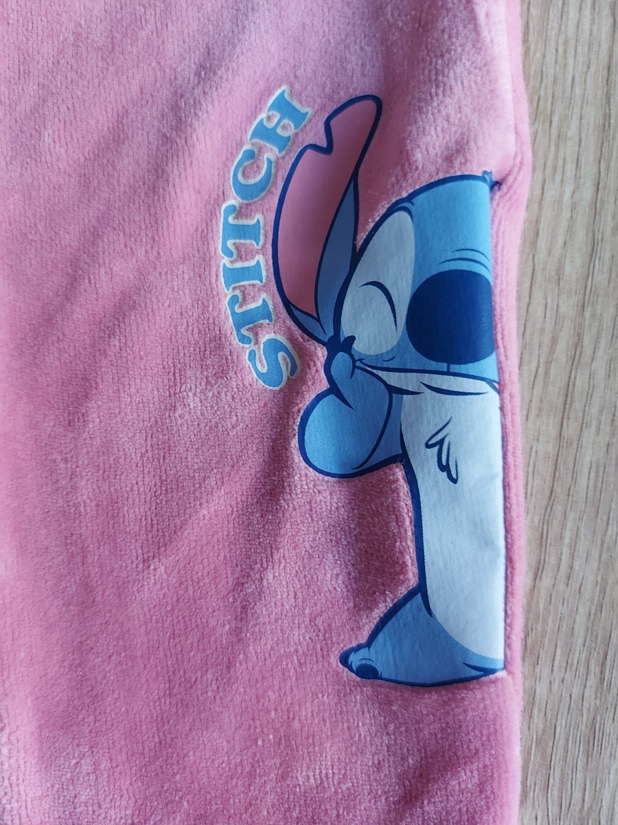 Illustration de NEUF pyjama tout doux Disney Stitch 23 mois 👌 