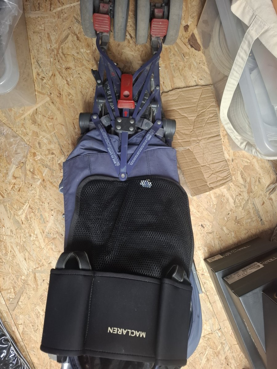 Illustration de Poussette Maclaren 