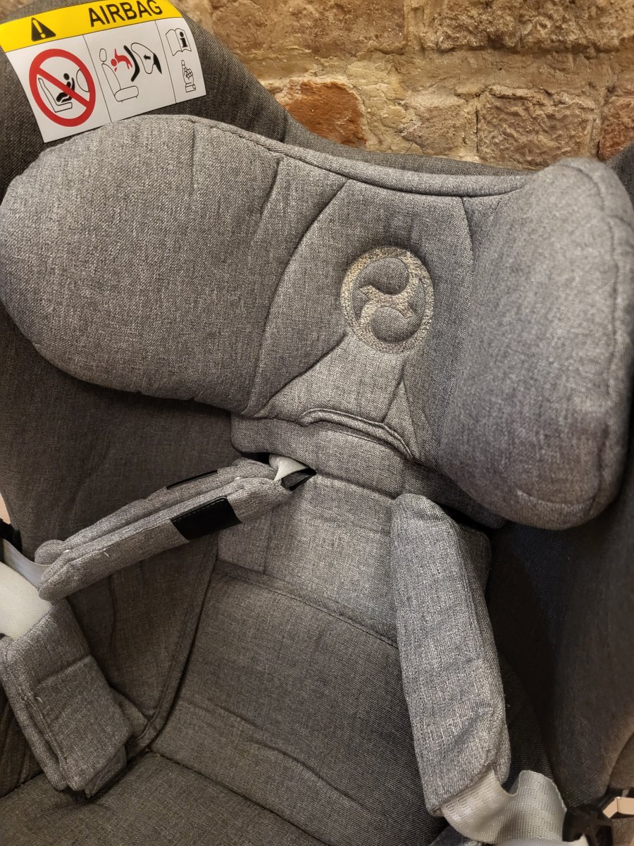 Illustration de Cybex Sirona : siège auto 0-4 ans 