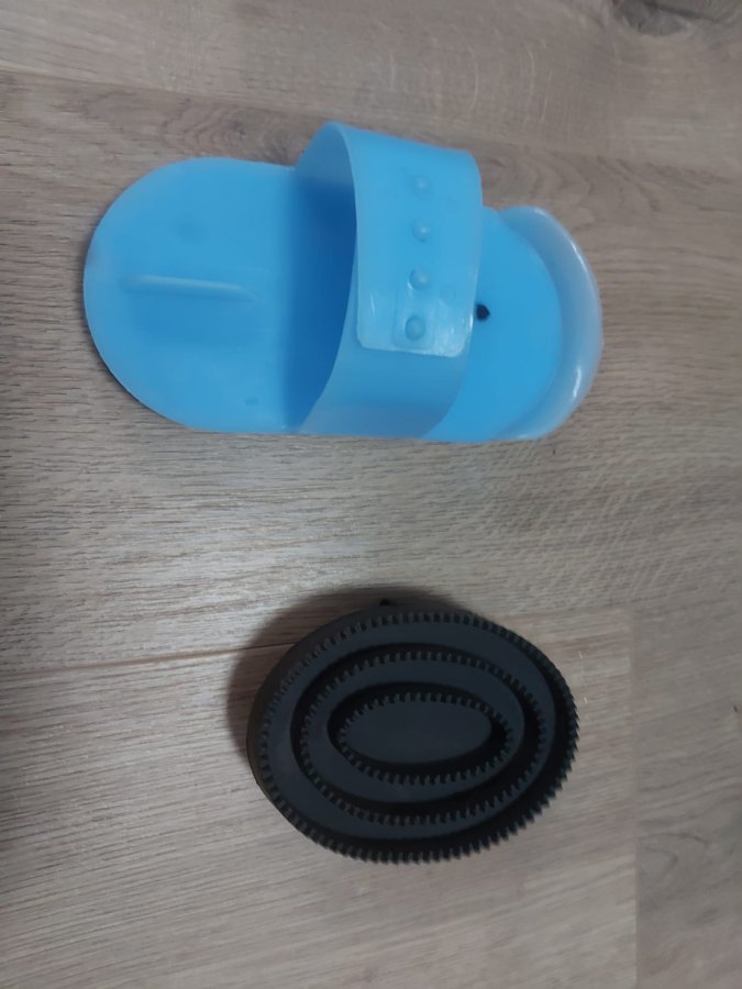 Illustration de Boîte de pansage avec matériel 