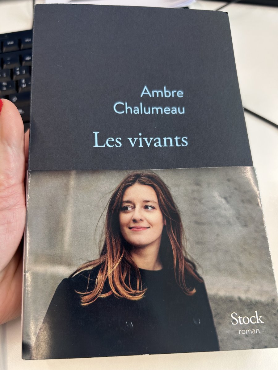 Illustration de Livre Les Vivants 