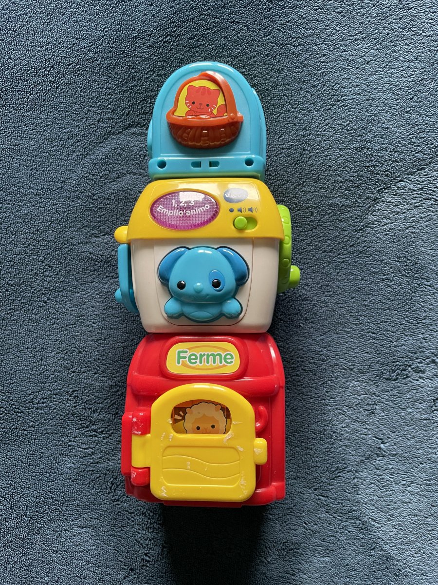 Illustration de 1,2,3 empilo’animo. Vtech 
