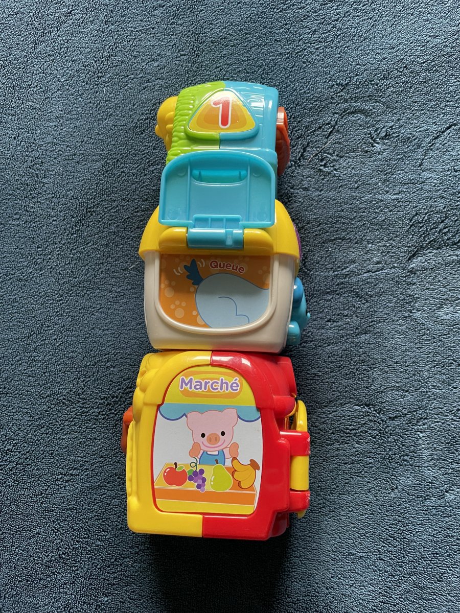 Illustration de 1,2,3 empilo’animo. Vtech 