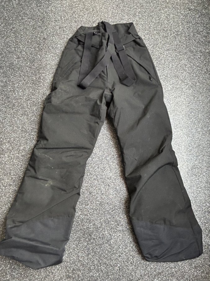 Illustration de Pantalon ski 10 ans 