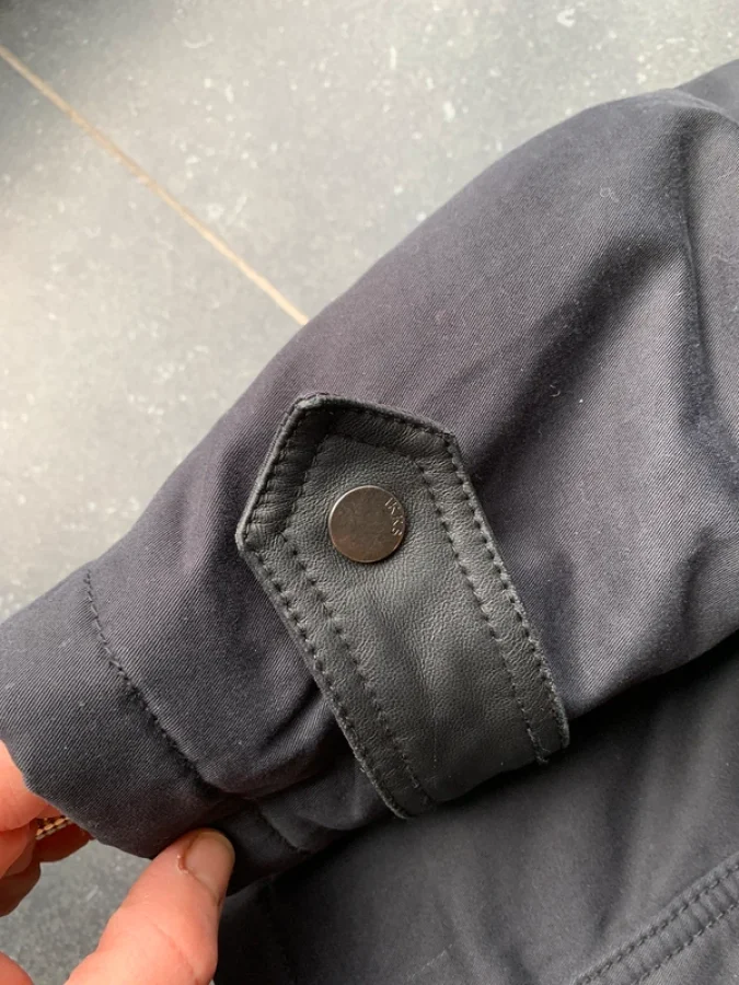Illustration de Parka noire Ikks 