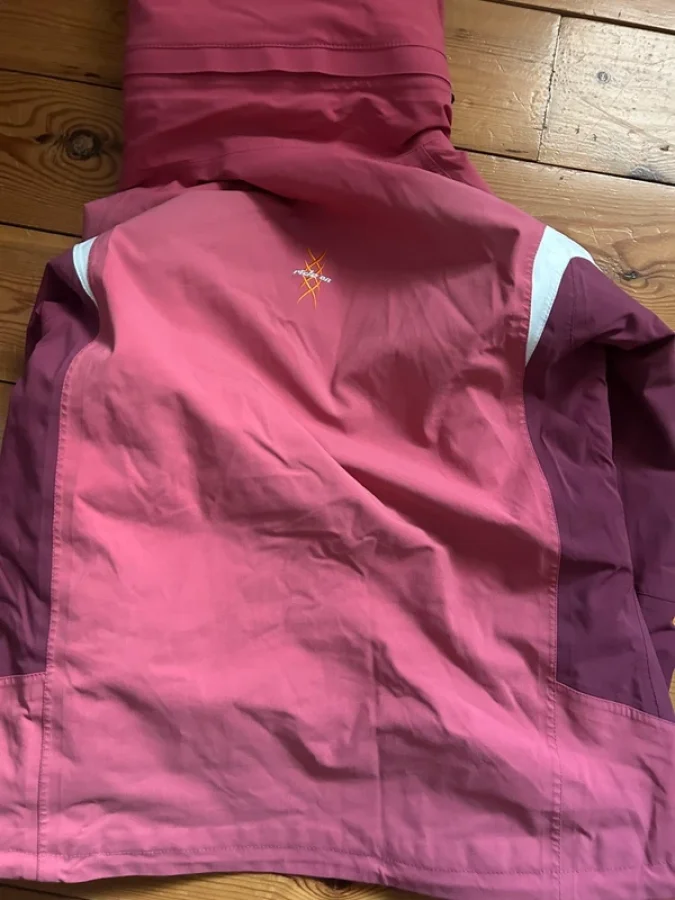 Illustration de Veste de ski Millet 