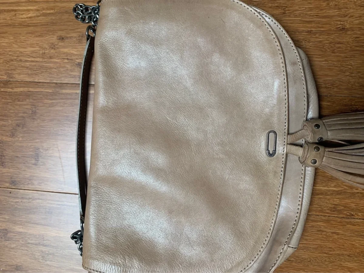 Illustration de Sac Ikks beige  