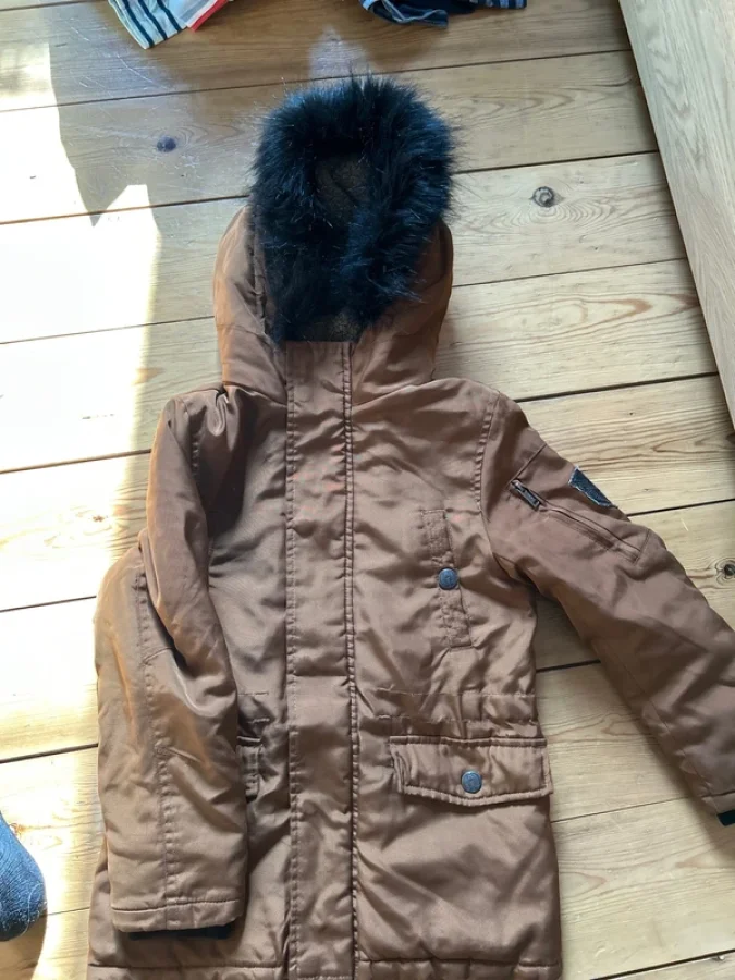 Illustration de Veste chaude et imperméable Ikks 