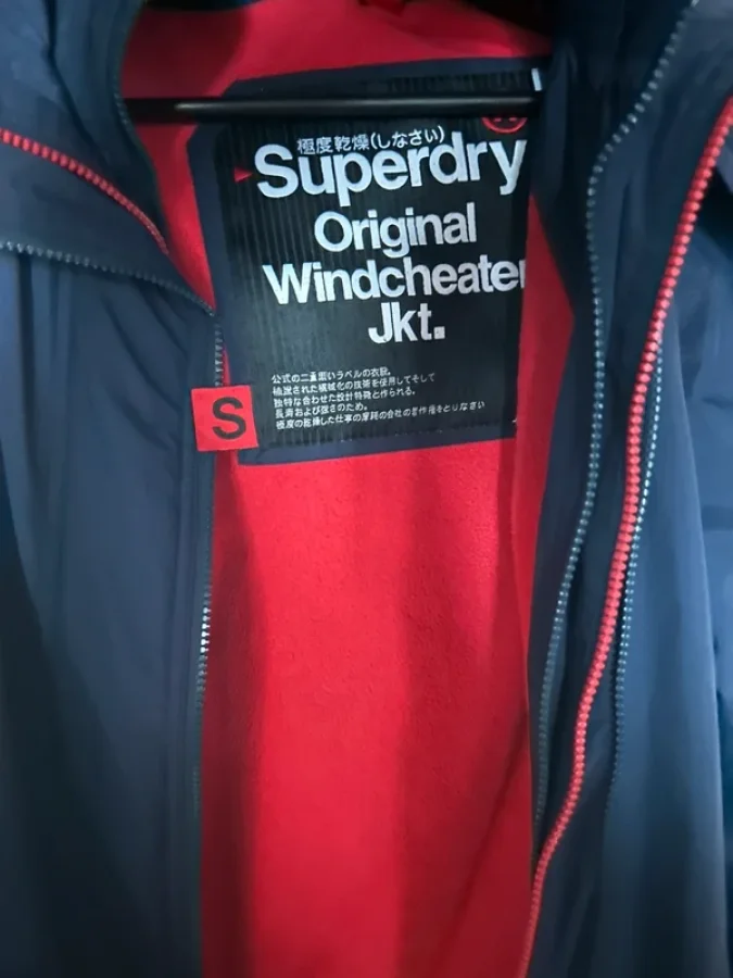 Illustration de Veste Superdry 