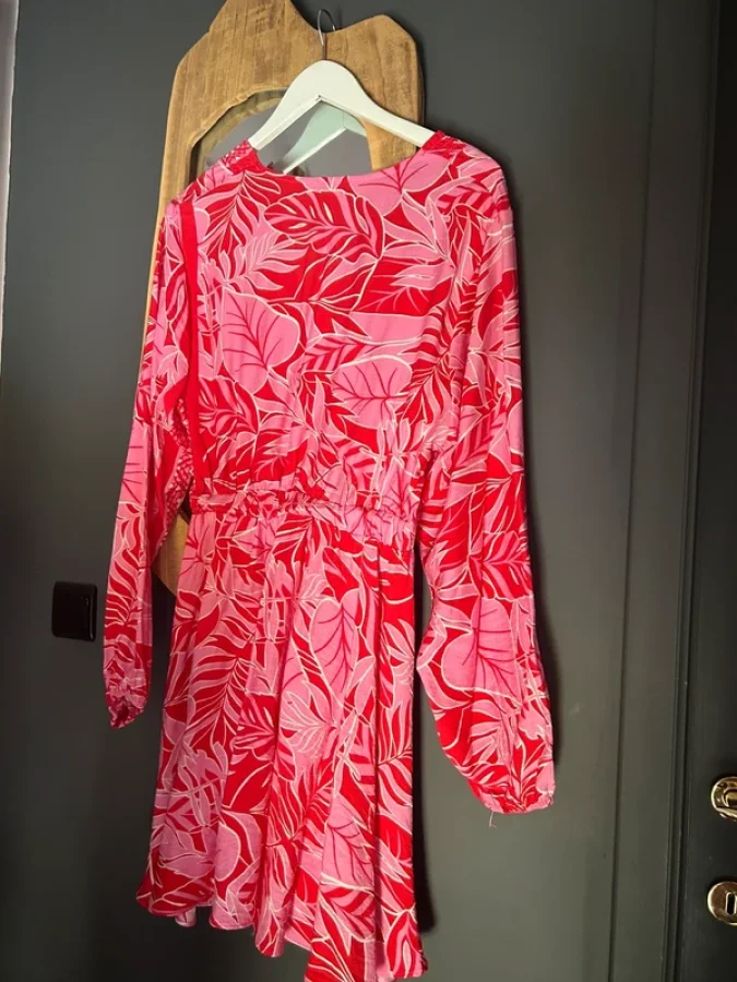 Illustration de Robe neuve 