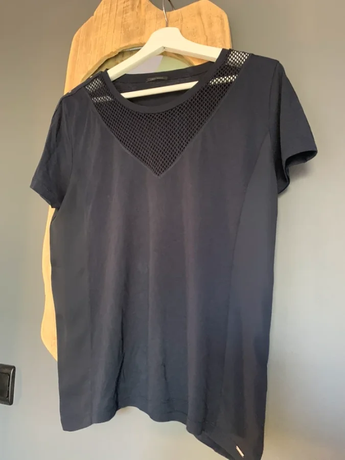 Illustration de T-shirt bleu Ikks 