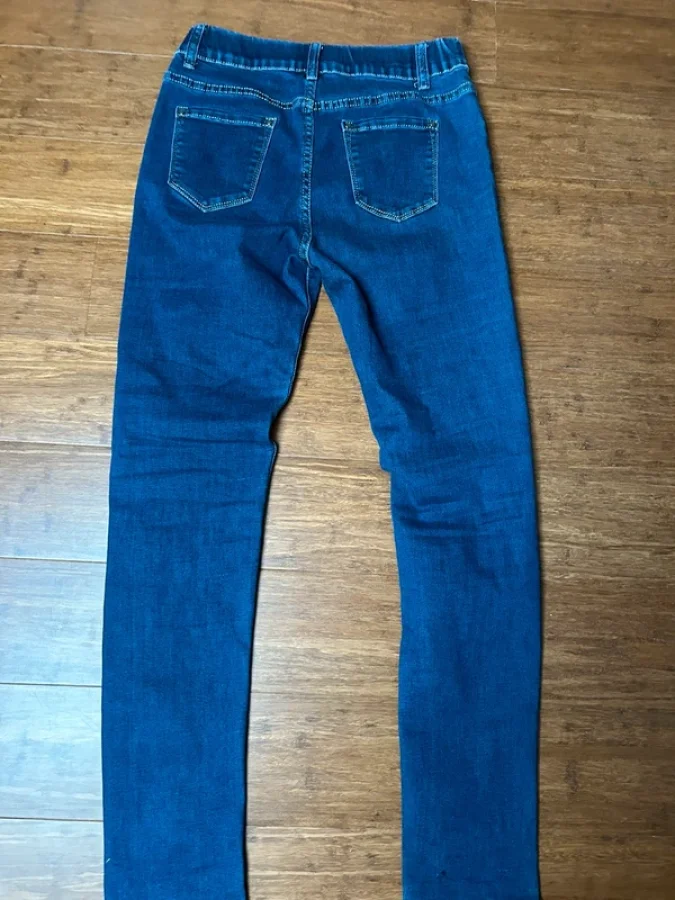 Illustration de Jeans slim 