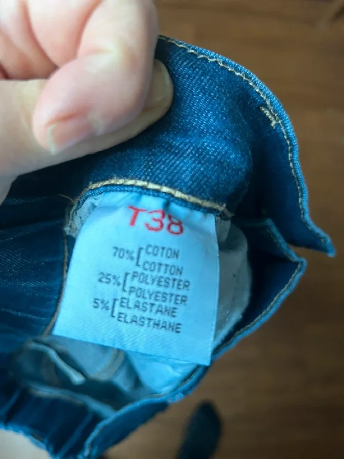Illustration de Jeans slim 