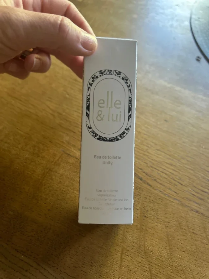 Illustration de Eau de toilette 