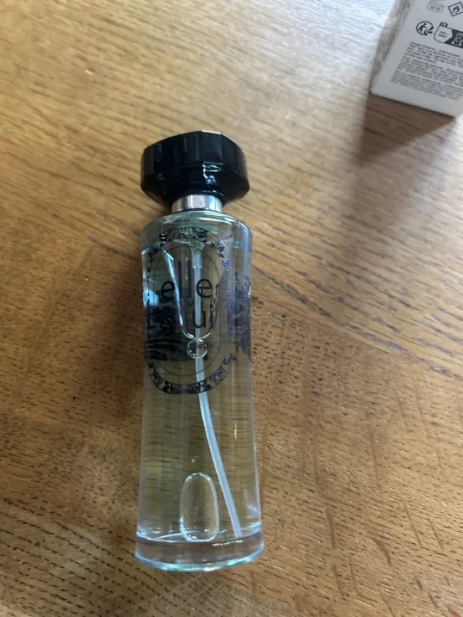 Illustration de Eau de toilette 